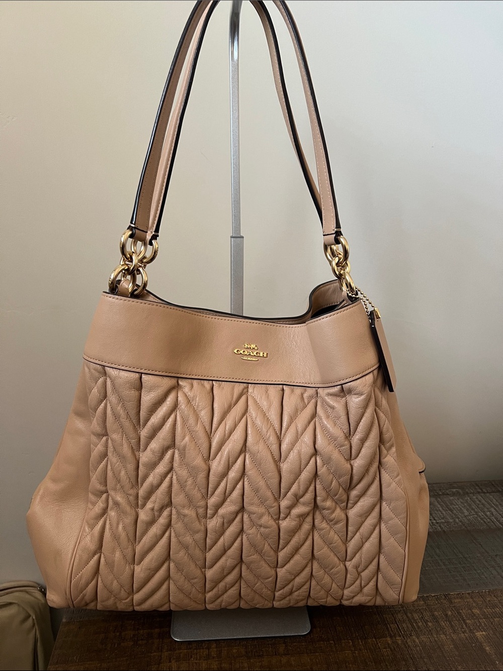 Coach Beige cream Quilted Chevron Leather Shoulder Bag with Gold Hardware